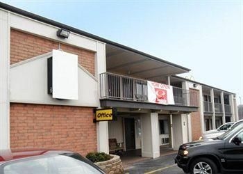 Econo Lodge1
