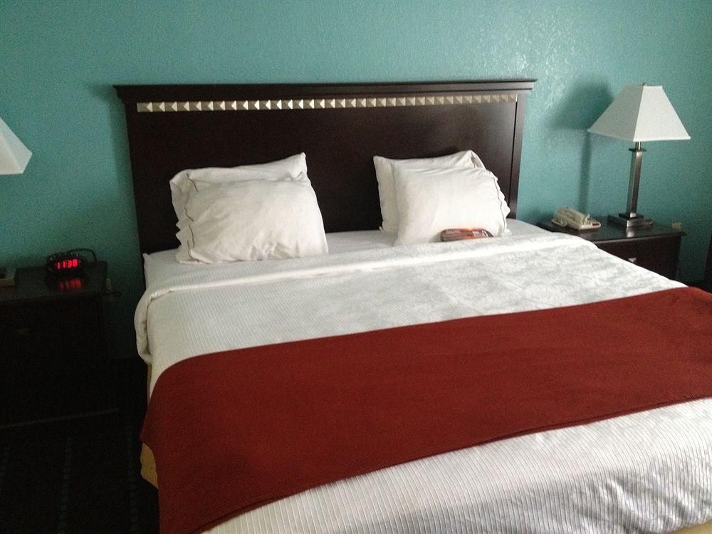 The Best Western Plus Sanford Airport/Lake Mary Hotel2