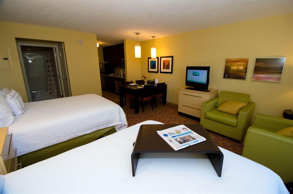 TownePlace Suites by Marriott Gilford2