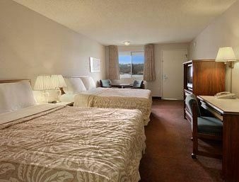 Days Inn Auburn/ Federal Way2