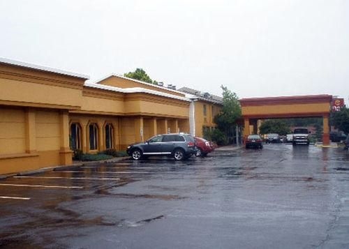 435 Overland Park Place3