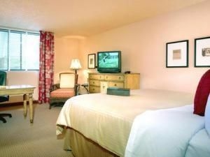 Shula's Hotel & Golf Club3