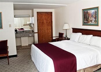 Econo Lodge Inn And Suites1
