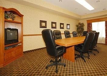 Comfort Inn And Suites 17th St3