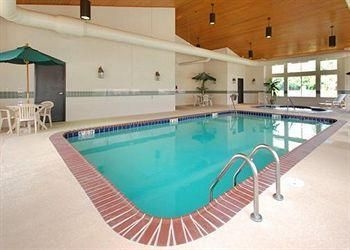 Comfort Inn And Suites 17th St0
