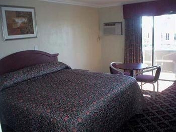 Rodeway Inn Signal Hill2