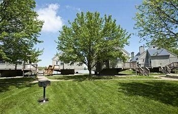 Erie Islands Resort & Marina4