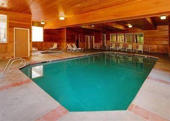 Comfort Suites Clackamas4