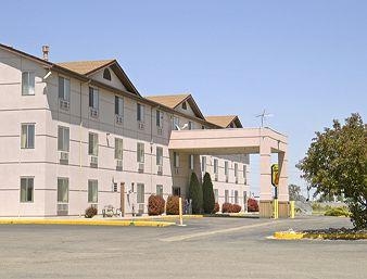 SUPER 8 HENDERSON NORTH EAST DENVER4