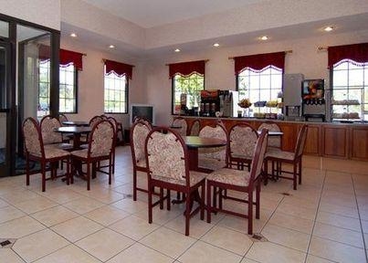 Comfort Inn Marion1