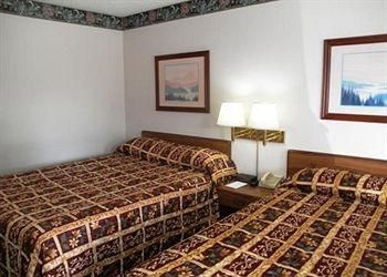 Rodeway Inn4