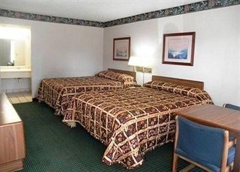 Rodeway Inn3