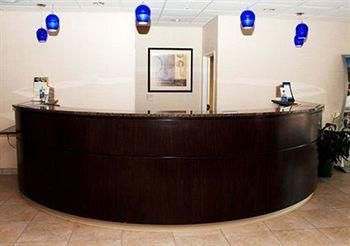 Comfort Inn & Suites4
