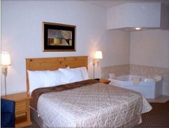Hawthorn Suites Oshkosh3