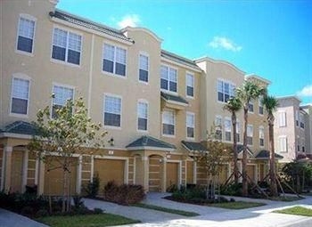 ALAMO VACATION HOMES3