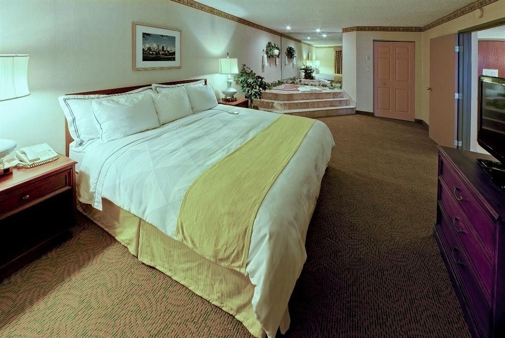 Radisson Hotel Cleveland Airport4