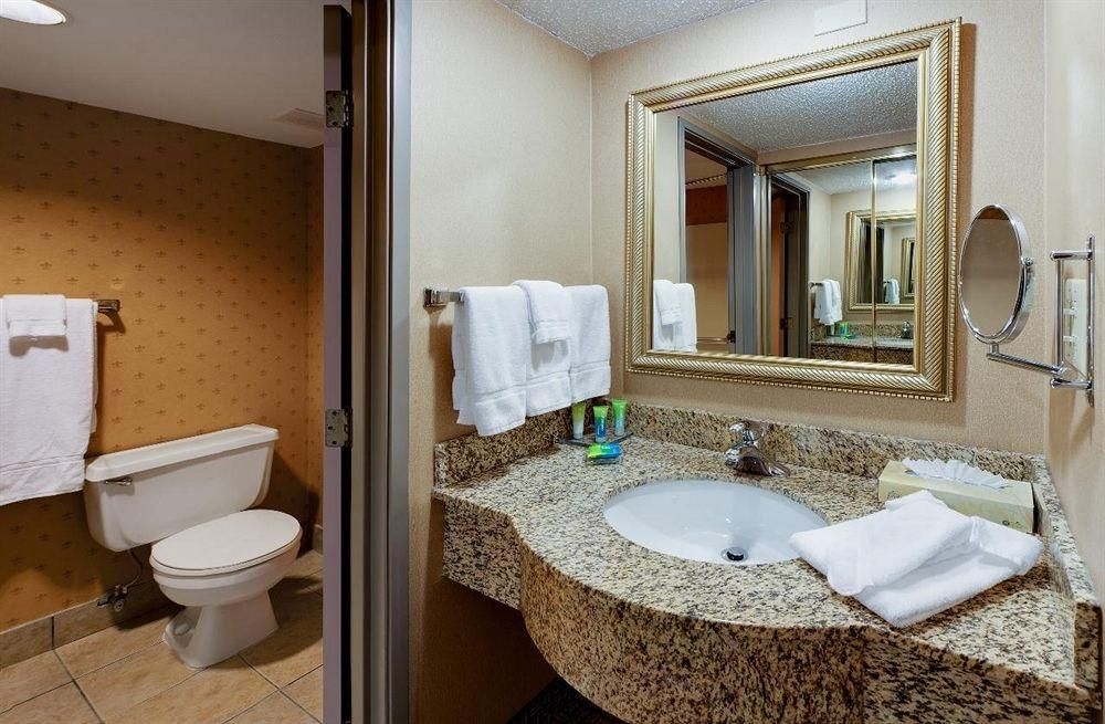 Radisson Hotel Cleveland Airport2