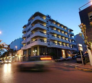 กิตติกร โฮเตล (Kittikorn Hotel)0
