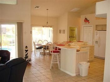 Vacation Pool Homes- Marco Island1