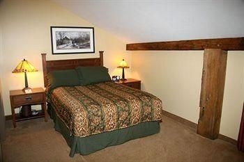 Red Mill Inn1