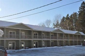 University Inn Academic Suites1