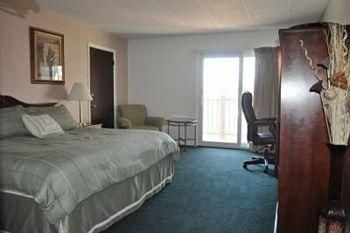University Inn Academic Suites3