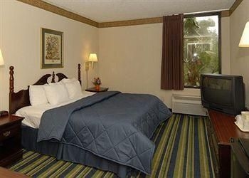 Comfort Inn and Suites Lantana0