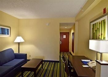Comfort Inn and Suites Lantana2