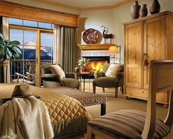 The Lodge & Spa at Cordillera0