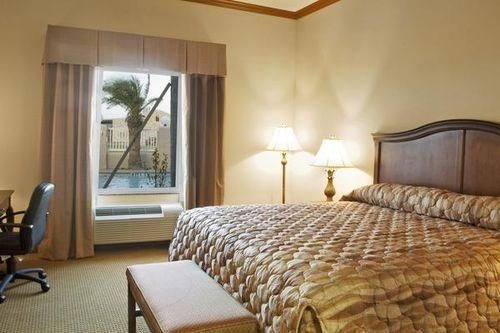 BW PLUS NORTHSHORE INN1