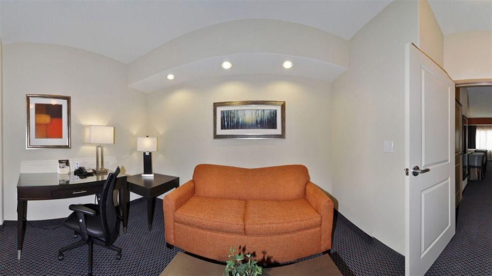 Best Western Atrea Colonnade Parkway0