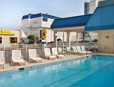 Clarion Inn & Suites Virginia Beach1