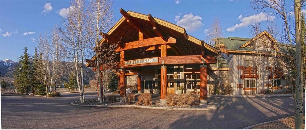 River Rock Lodge3