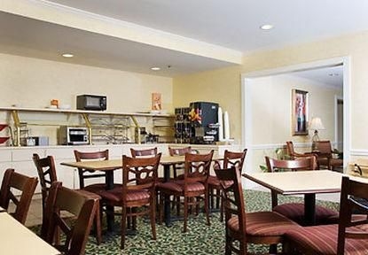 Fairfield Inn By Marriott Suwanee3
