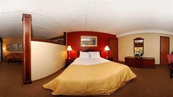 Clarion Hotel and Conference Center4