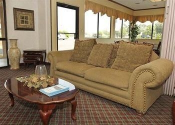 Rodeway Inn4