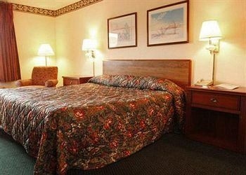 Rodeway Inn1