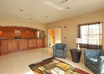 Econo Lodge Inn And Suites4