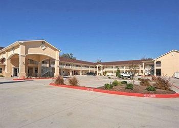 Econo Lodge Inn And Suites2