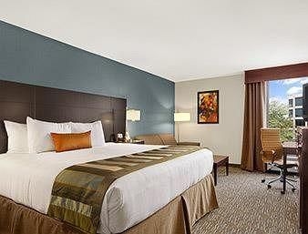 Hampton Inn2