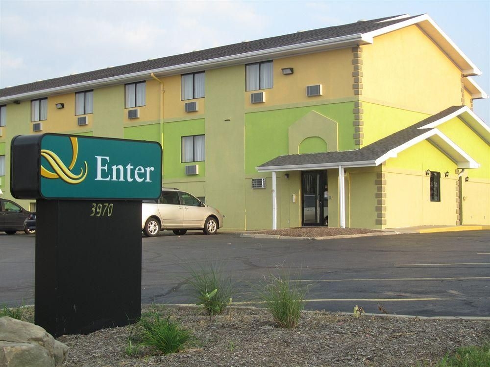 Canton-Days Inn2