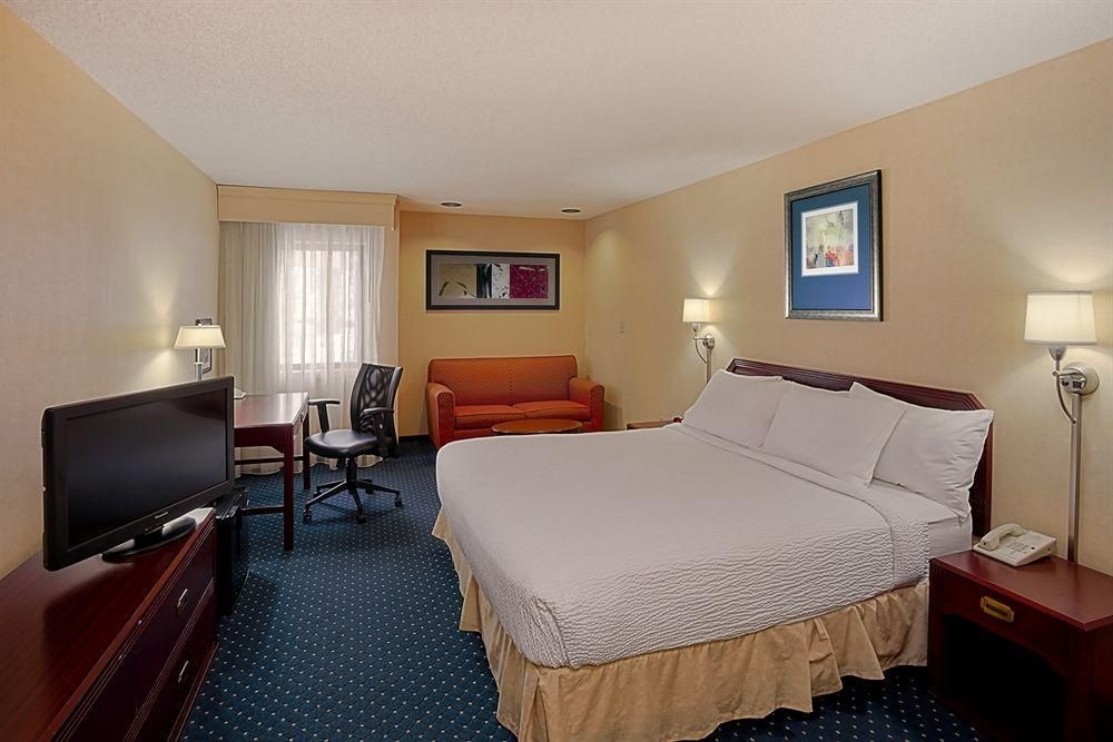 Courtyard by Marriott Valparaiso2