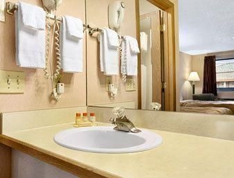 Days Inn Fife1
