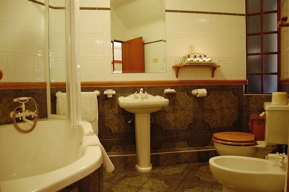 Somerton Manor1