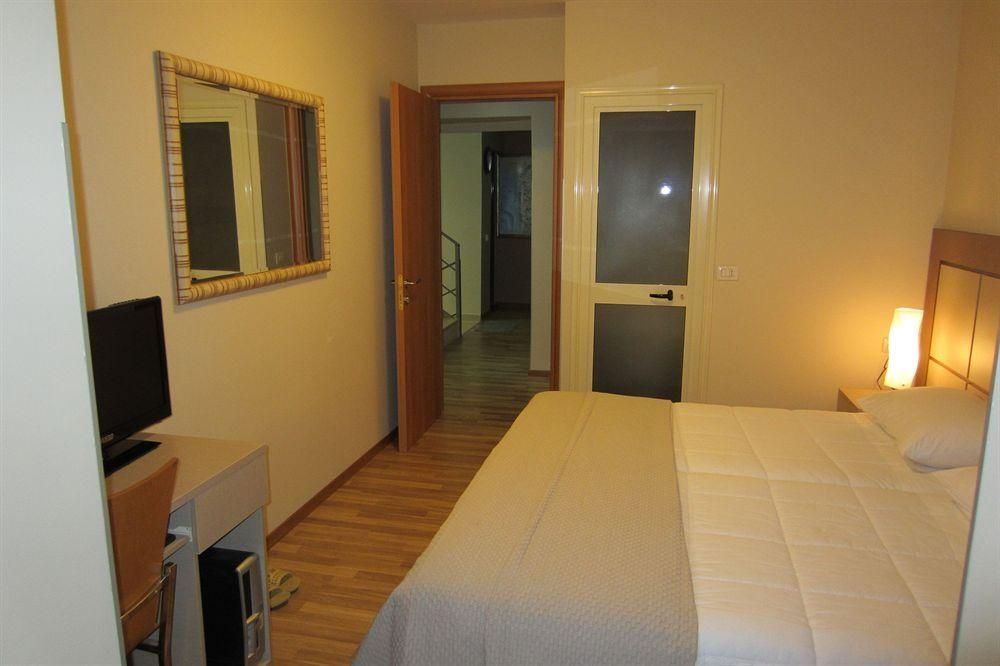Freddy's Hostel1