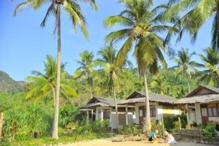 เกาะมุก ชาลีบีช รีสอร์ท (Koh Mook Charlie Beach Resort)4