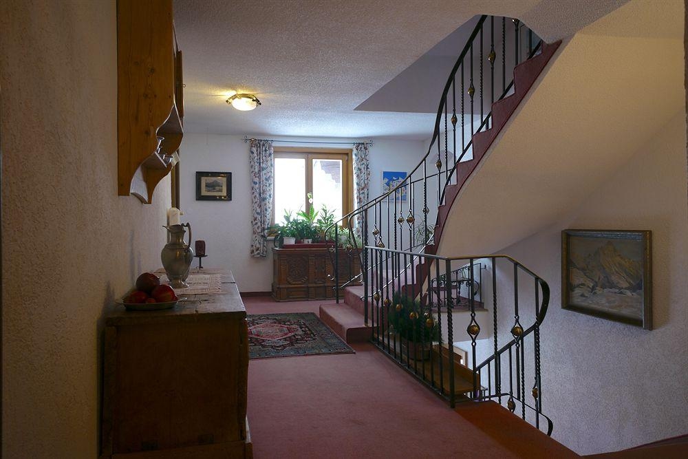 Haus Schrofenstein4
