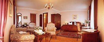 Schlosshotel Post Edelfreisitz Sprengenstein2