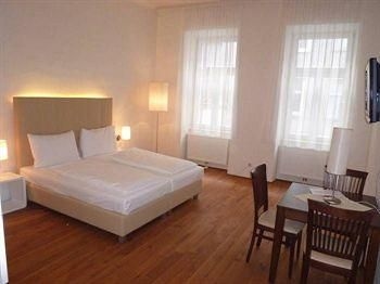 Hahn Apartment2