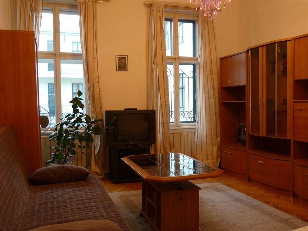 Hotel Pension Lumes1